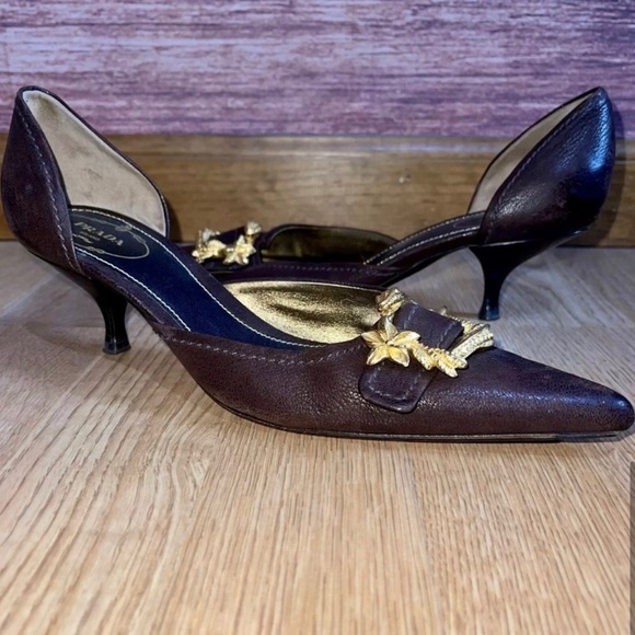 Vintage Prada Kitten Heels | Brown Leather Pointed Toe with Gold Snake Buckle - Picture 9 of 10